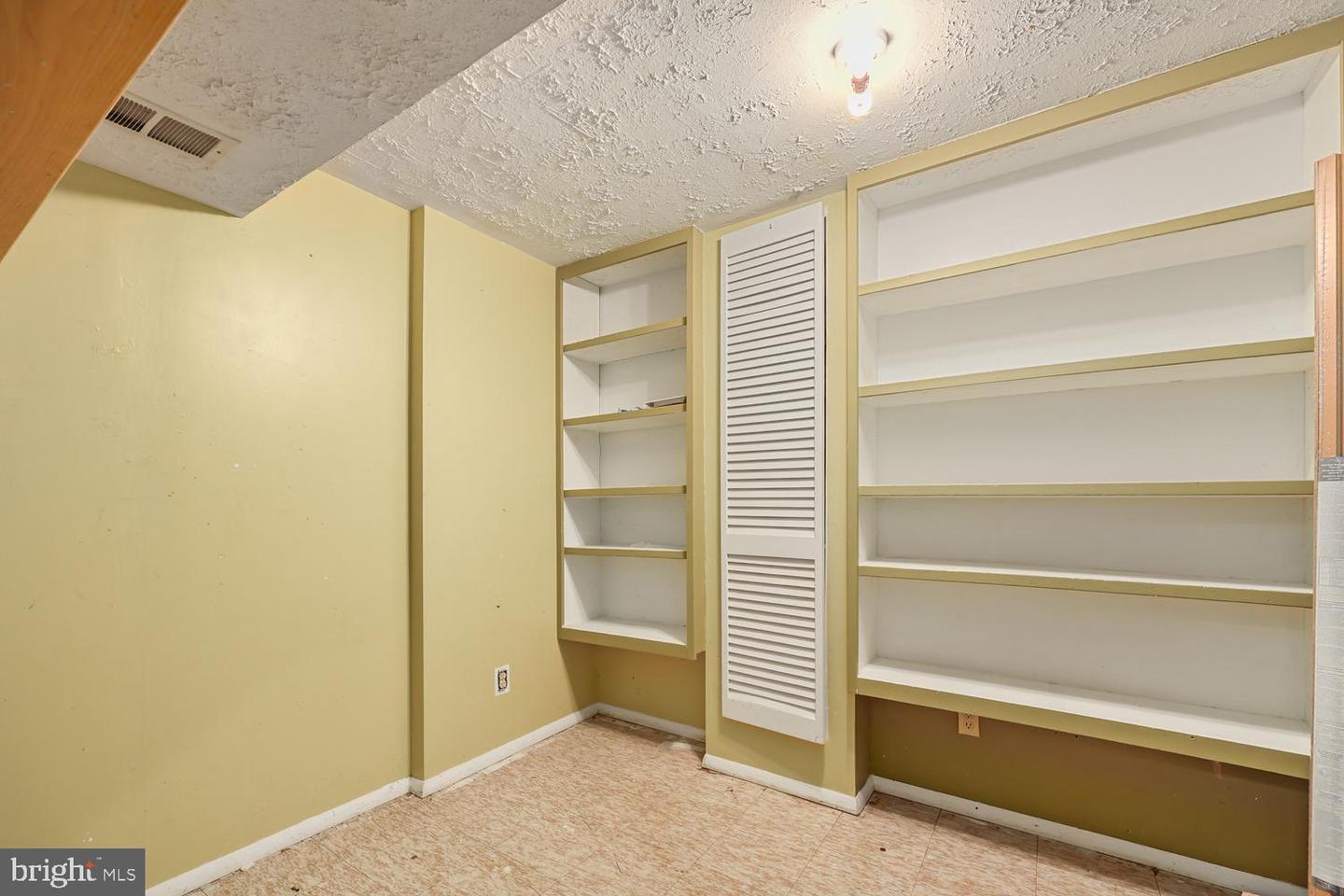 8101 PARKDALE CT, SPRINGFIELD, Virginia 22153, 3 Bedrooms Bedrooms, ,1 BathroomBathrooms,Residential,For sale,8101 PARKDALE CT,VAFX2265388 MLS # VAFX2265388