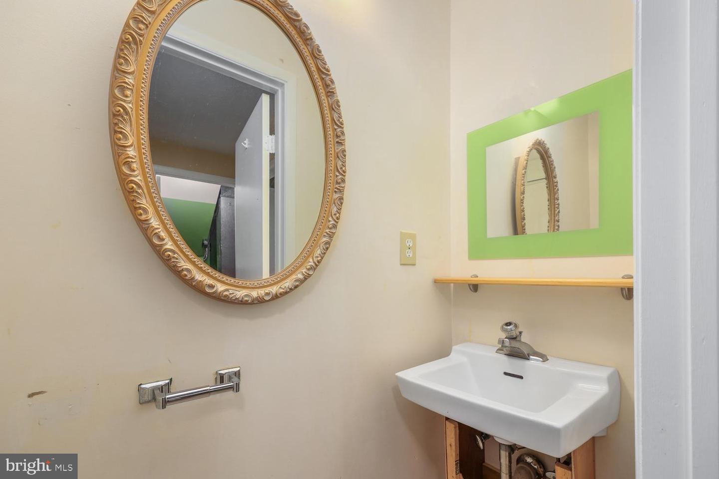8101 PARKDALE CT, SPRINGFIELD, Virginia 22153, 3 Bedrooms Bedrooms, ,1 BathroomBathrooms,Residential,For sale,8101 PARKDALE CT,VAFX2265388 MLS # VAFX2265388