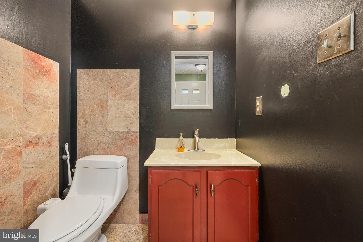 8101 PARKDALE CT, SPRINGFIELD, Virginia 22153, 3 Bedrooms Bedrooms, ,1 BathroomBathrooms,Residential,For sale,8101 PARKDALE CT,VAFX2265388 MLS # VAFX2265388
