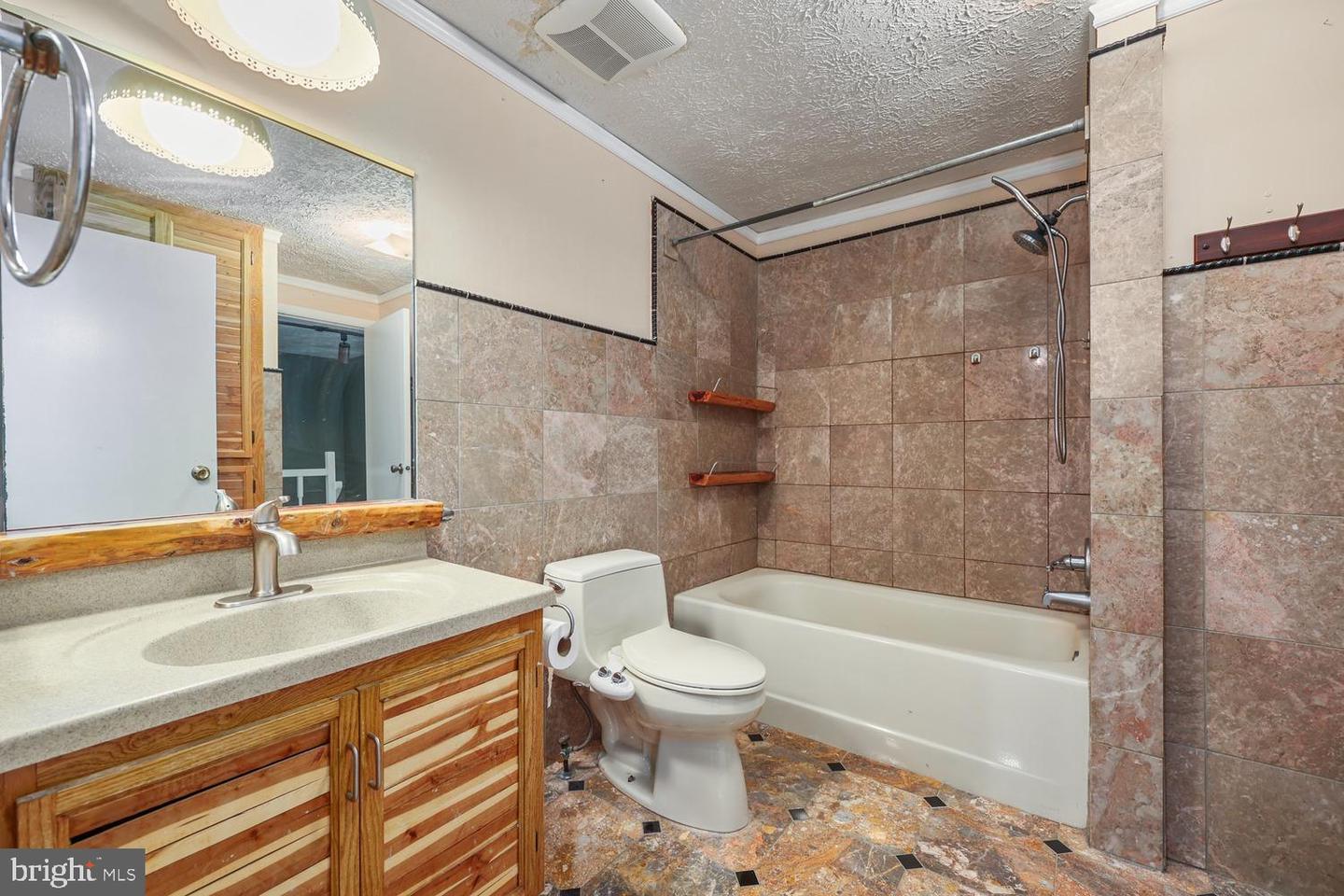 8101 PARKDALE CT, SPRINGFIELD, Virginia 22153, 3 Bedrooms Bedrooms, ,1 BathroomBathrooms,Residential,For sale,8101 PARKDALE CT,VAFX2265388 MLS # VAFX2265388