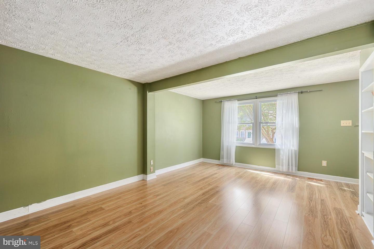 8101 PARKDALE CT, SPRINGFIELD, Virginia 22153, 3 Bedrooms Bedrooms, ,1 BathroomBathrooms,Residential,For sale,8101 PARKDALE CT,VAFX2265388 MLS # VAFX2265388