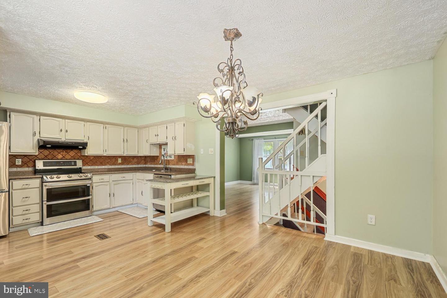 8101 PARKDALE CT, SPRINGFIELD, Virginia 22153, 3 Bedrooms Bedrooms, ,1 BathroomBathrooms,Residential,For sale,8101 PARKDALE CT,VAFX2265388 MLS # VAFX2265388