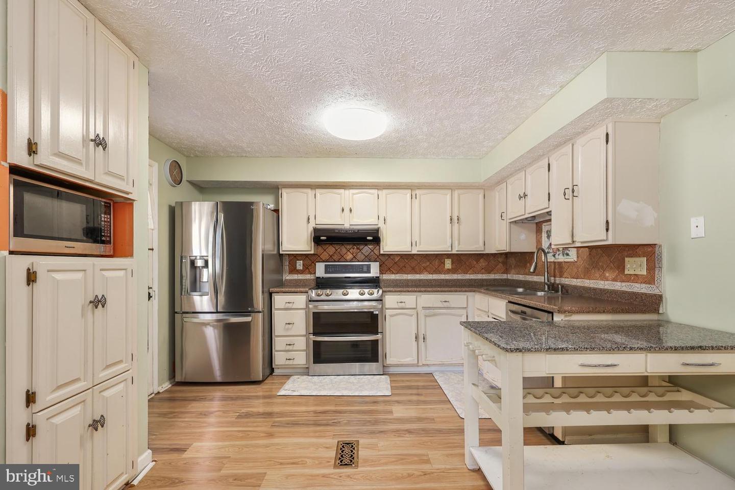 8101 PARKDALE CT, SPRINGFIELD, Virginia 22153, 3 Bedrooms Bedrooms, ,1 BathroomBathrooms,Residential,For sale,8101 PARKDALE CT,VAFX2265388 MLS # VAFX2265388