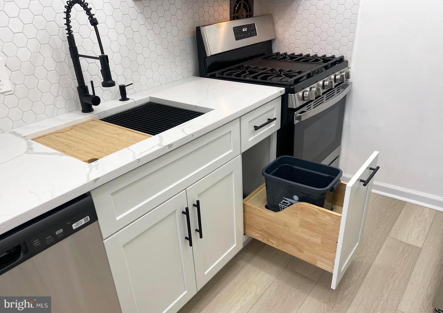 2901 CHARING CROSS RD #12/8, FALLS CHURCH, Virginia 22042, 1 Bedroom Bedrooms, ,1 BathroomBathrooms,Residential,For sale,2901 CHARING CROSS RD #12/8,VAFX2265436 MLS # VAFX2265436 2901 CHARING CROSS RD #12/8, FALLS CHURCH, Virginia 22042, 1 Bedroom Bedrooms, ,1 BathroomBathrooms,Residential,For sale,2901 CHARING CROSS RD #12/8,VAFX2265436 MLS # VAFX2265436