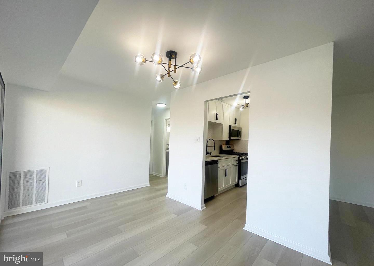 2901 CHARING CROSS RD #12/8, FALLS CHURCH, Virginia 22042, 1 Bedroom Bedrooms, ,1 BathroomBathrooms,Residential,For sale,2901 CHARING CROSS RD #12/8,VAFX2265436 MLS # VAFX2265436 2901 CHARING CROSS RD #12/8, FALLS CHURCH, Virginia 22042, 1 Bedroom Bedrooms, ,1 BathroomBathrooms,Residential,For sale,2901 CHARING CROSS RD #12/8,VAFX2265436 MLS # VAFX2265436