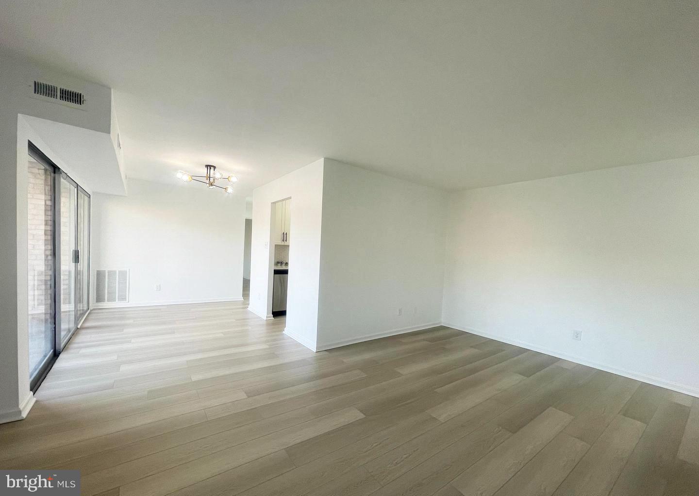 2901 CHARING CROSS RD #12/8, FALLS CHURCH, Virginia 22042, 1 Bedroom Bedrooms, ,1 BathroomBathrooms,Residential,For sale,2901 CHARING CROSS RD #12/8,VAFX2265436 MLS # VAFX2265436 2901 CHARING CROSS RD #12/8, FALLS CHURCH, Virginia 22042, 1 Bedroom Bedrooms, ,1 BathroomBathrooms,Residential,For sale,2901 CHARING CROSS RD #12/8,VAFX2265436 MLS # VAFX2265436