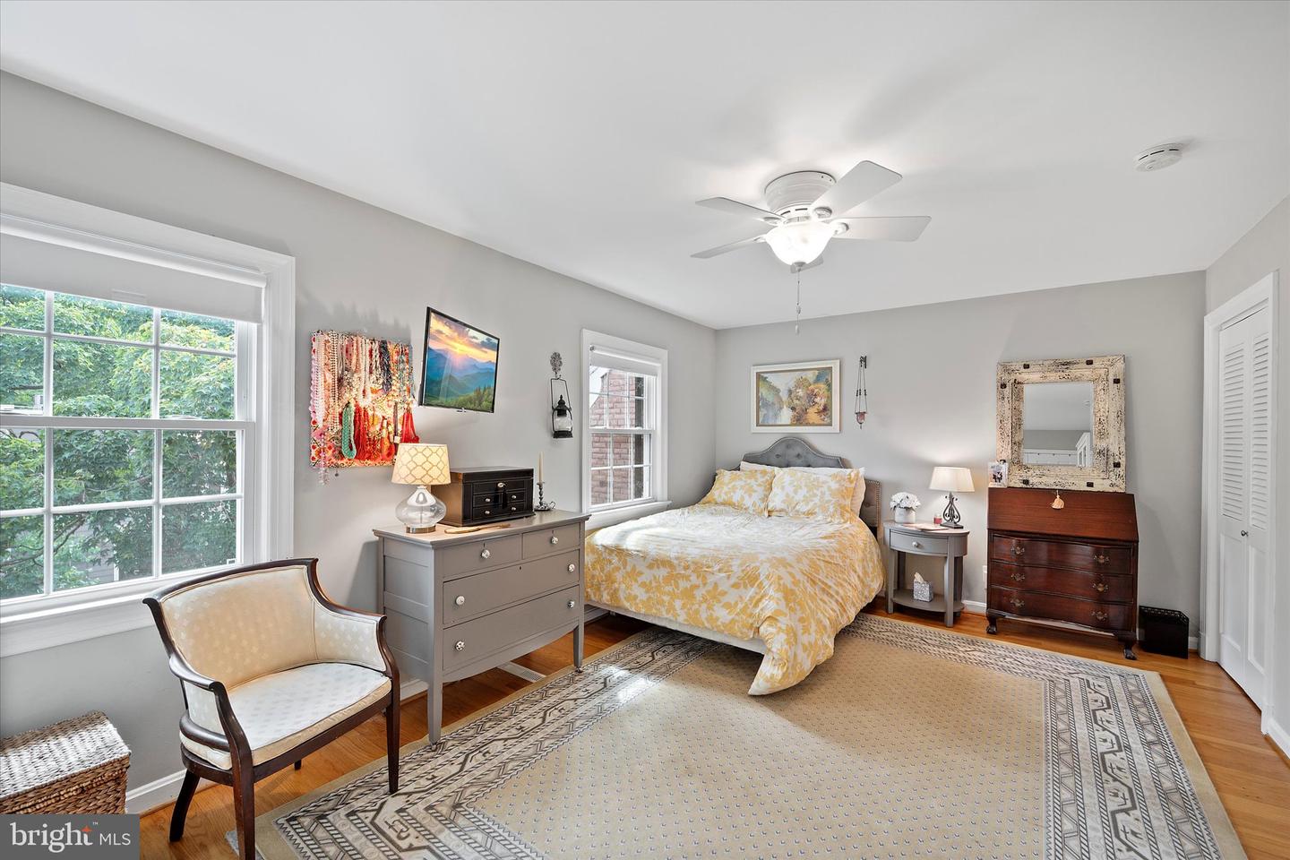 307 GIBBON ST, ALEXANDRIA, Virginia 22314, 2 Bedrooms Bedrooms, ,2 BathroomsBathrooms,Residential,For sale,307 GIBBON ST,VAAX2049404 MLS # VAAX2049404