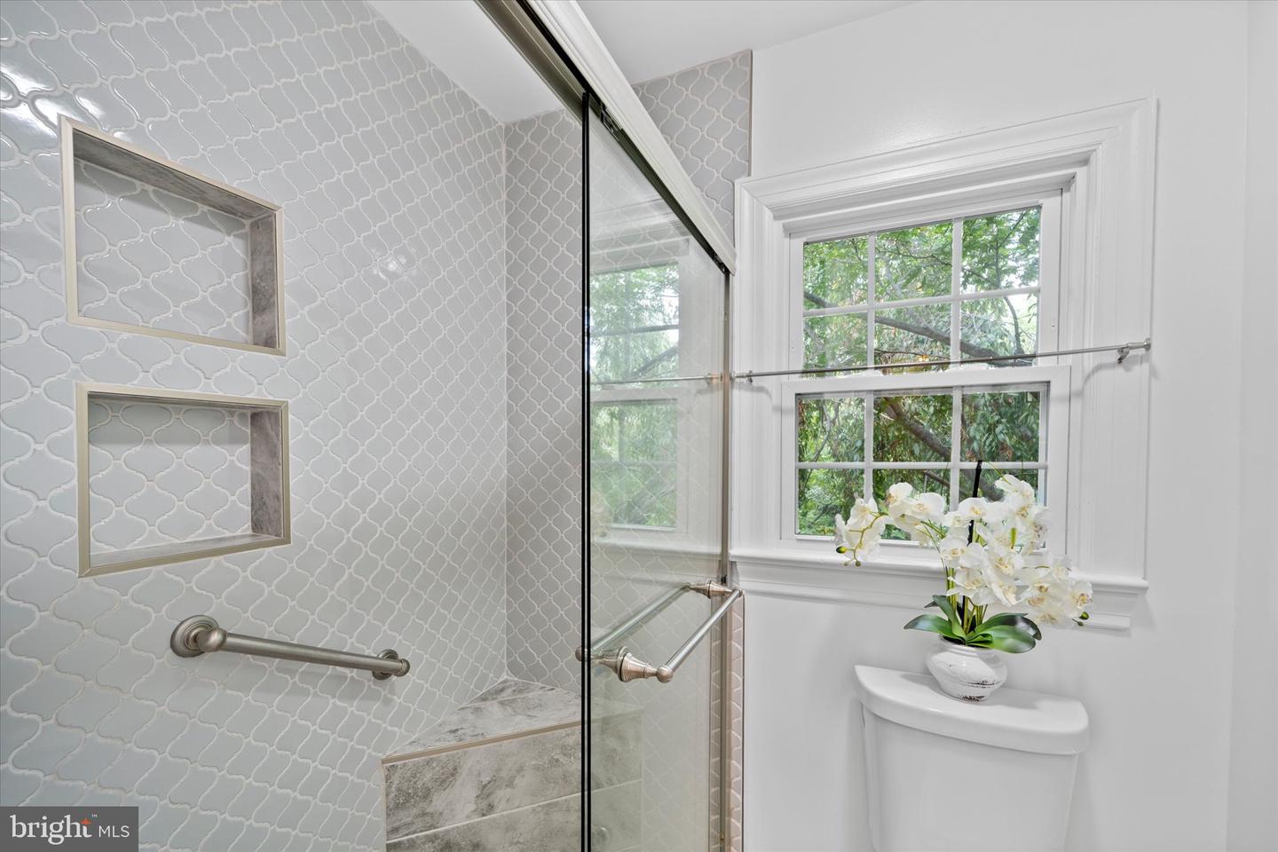 307 GIBBON ST, ALEXANDRIA, Virginia 22314, 2 Bedrooms Bedrooms, ,2 BathroomsBathrooms,Residential,For sale,307 GIBBON ST,VAAX2049404 MLS # VAAX2049404