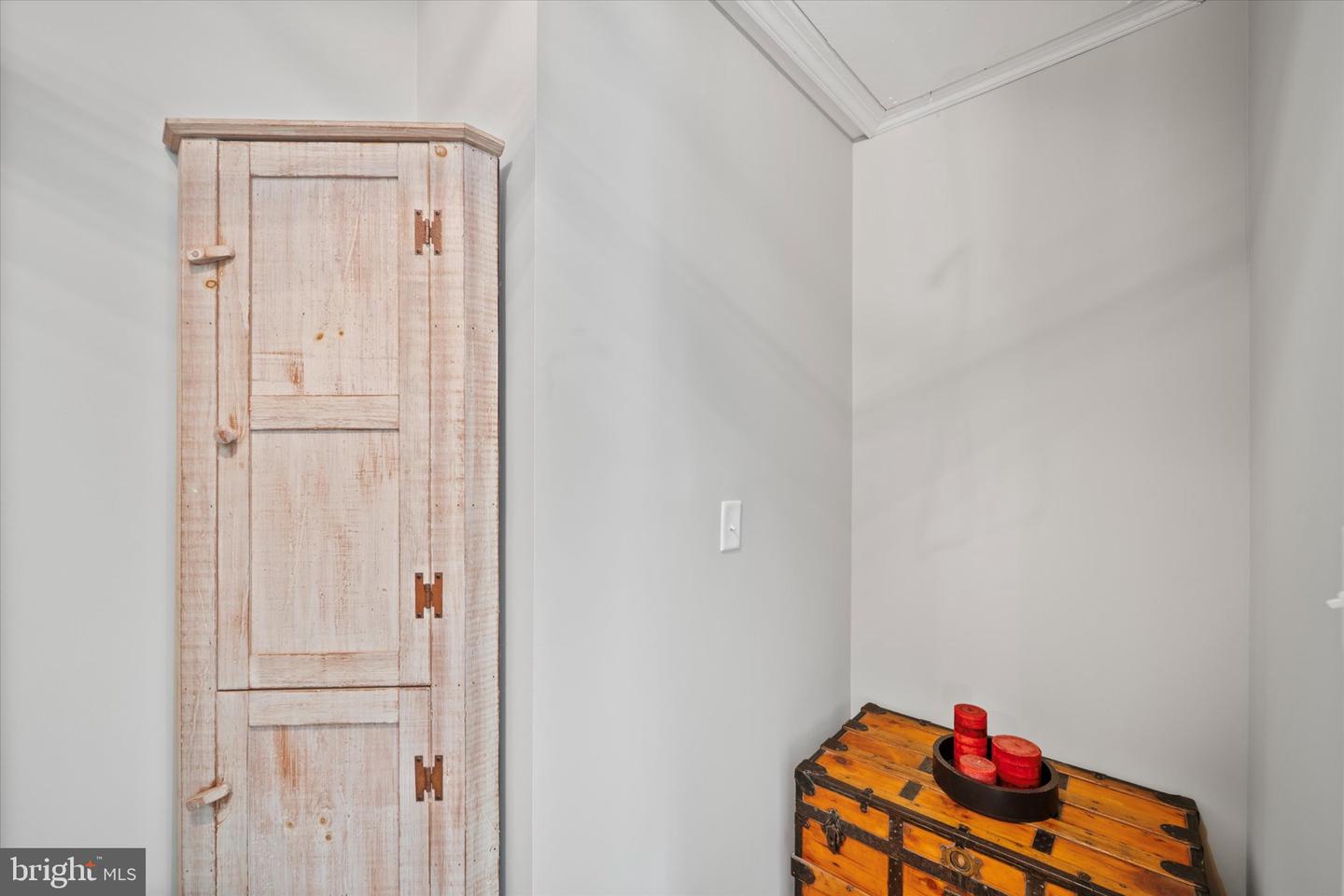 307 GIBBON ST, ALEXANDRIA, Virginia 22314, 2 Bedrooms Bedrooms, ,2 BathroomsBathrooms,Residential,For sale,307 GIBBON ST,VAAX2049404 MLS # VAAX2049404