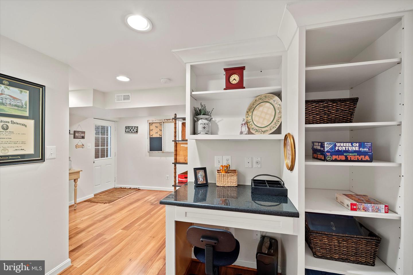 307 GIBBON ST, ALEXANDRIA, Virginia 22314, 2 Bedrooms Bedrooms, ,2 BathroomsBathrooms,Residential,For sale,307 GIBBON ST,VAAX2049404 MLS # VAAX2049404