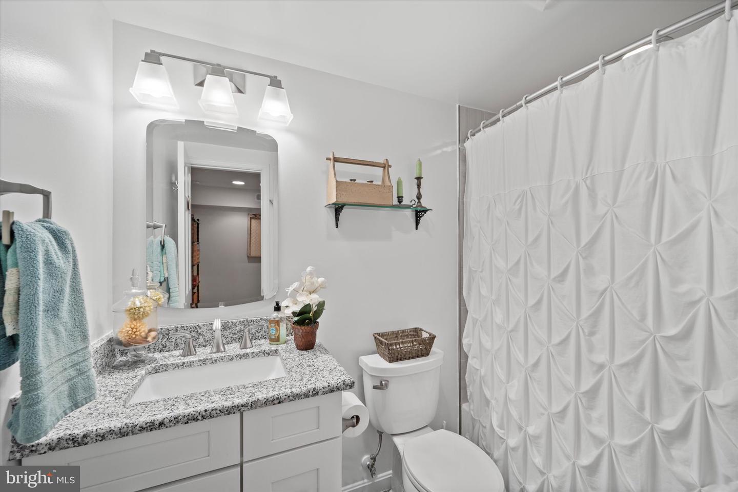 307 GIBBON ST, ALEXANDRIA, Virginia 22314, 2 Bedrooms Bedrooms, ,2 BathroomsBathrooms,Residential,For sale,307 GIBBON ST,VAAX2049404 MLS # VAAX2049404