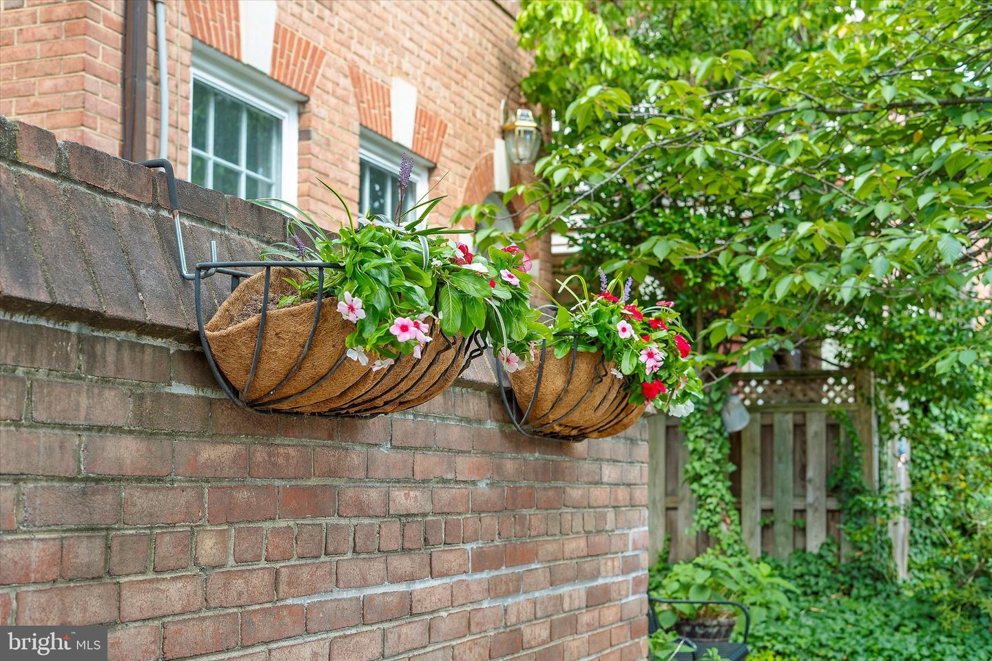 307 GIBBON ST, ALEXANDRIA, Virginia 22314, 2 Bedrooms Bedrooms, ,2 BathroomsBathrooms,Residential,For sale,307 GIBBON ST,VAAX2049404 MLS # VAAX2049404