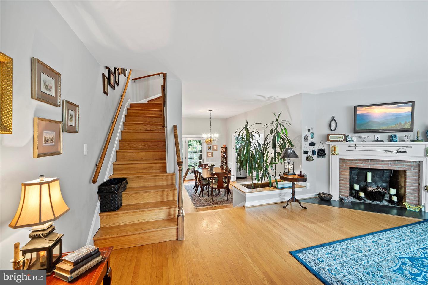 307 GIBBON ST, ALEXANDRIA, Virginia 22314, 2 Bedrooms Bedrooms, ,2 BathroomsBathrooms,Residential,For sale,307 GIBBON ST,VAAX2049404 MLS # VAAX2049404