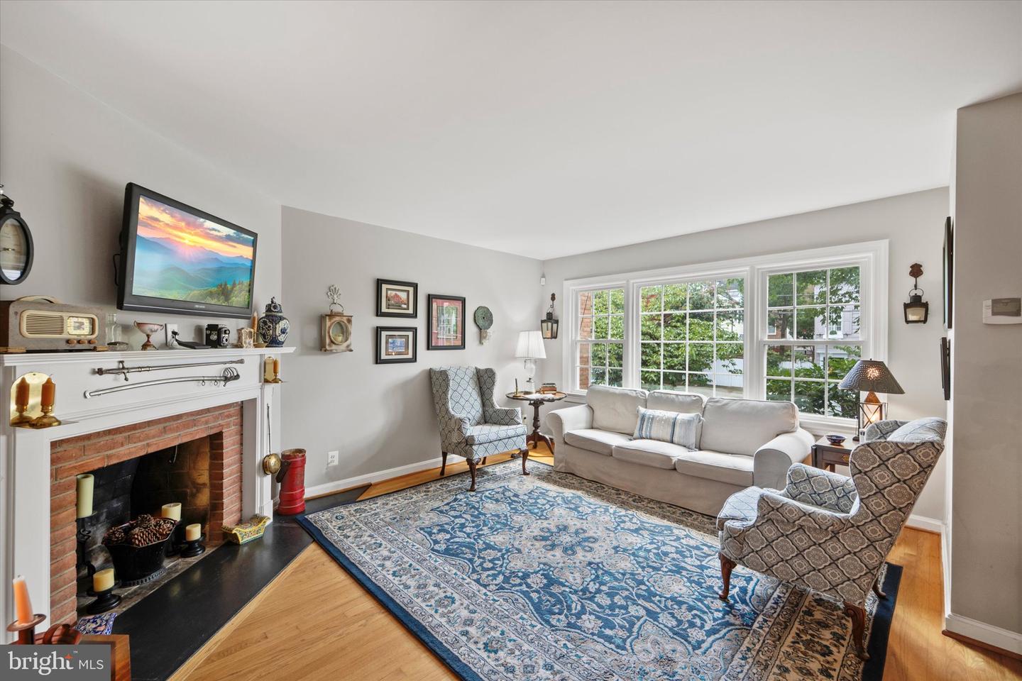 307 GIBBON ST, ALEXANDRIA, Virginia 22314, 2 Bedrooms Bedrooms, ,2 BathroomsBathrooms,Residential,For sale,307 GIBBON ST,VAAX2049404 MLS # VAAX2049404