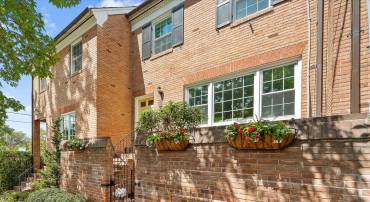 307 GIBBON ST, ALEXANDRIA, Virginia 22314, 2 Bedrooms Bedrooms, ,2 BathroomsBathrooms,Residential,For sale,307 GIBBON ST,VAAX2049404 MLS # VAAX2049404