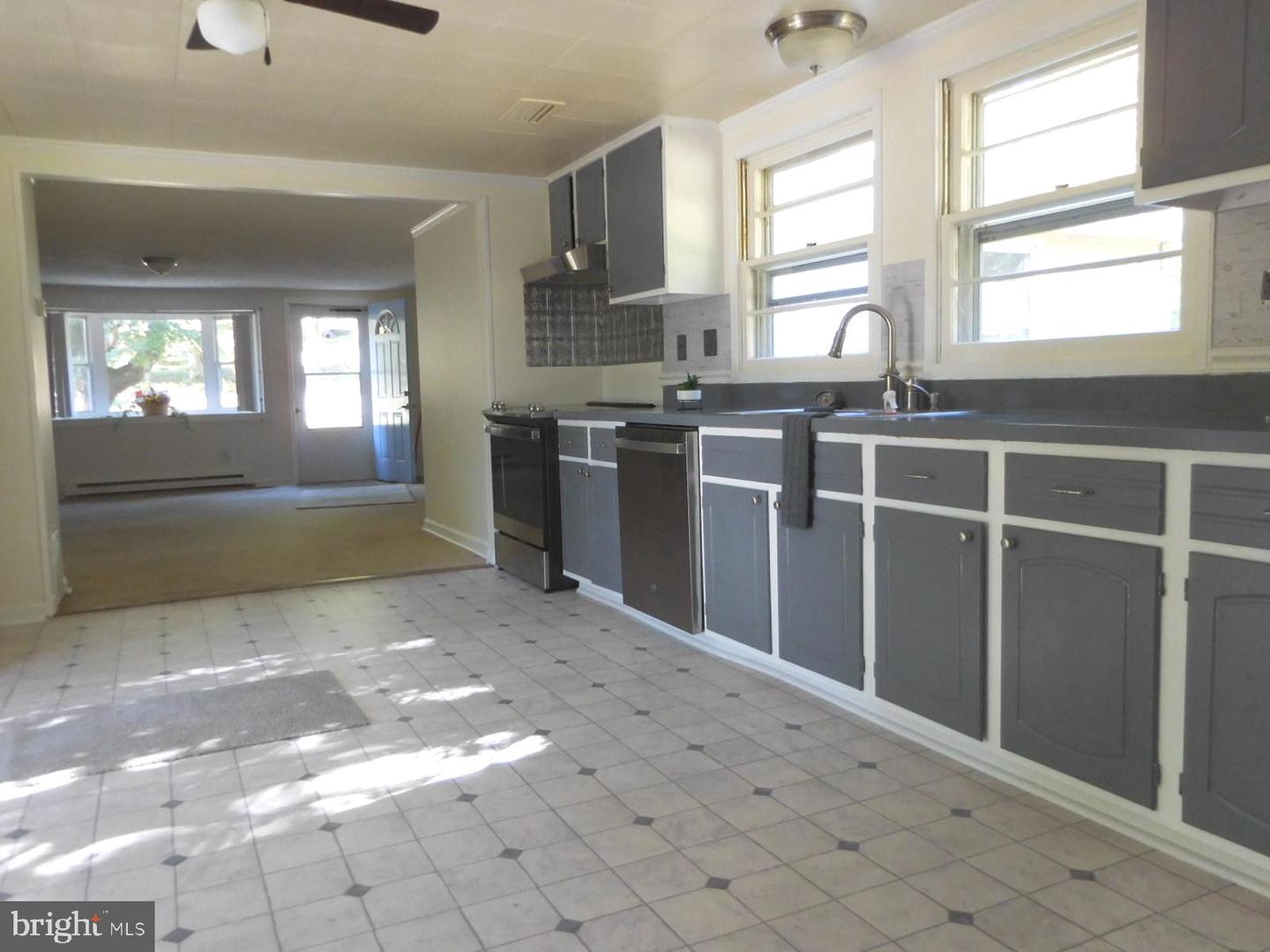 230 SHENANDOAH TRL, WINCHESTER, Virginia 22602, 2 Bedrooms Bedrooms, ,2 BathroomsBathrooms,Residential,For sale,230 SHENANDOAH TRL,VAFV2036694 MLS # VAFV2036694