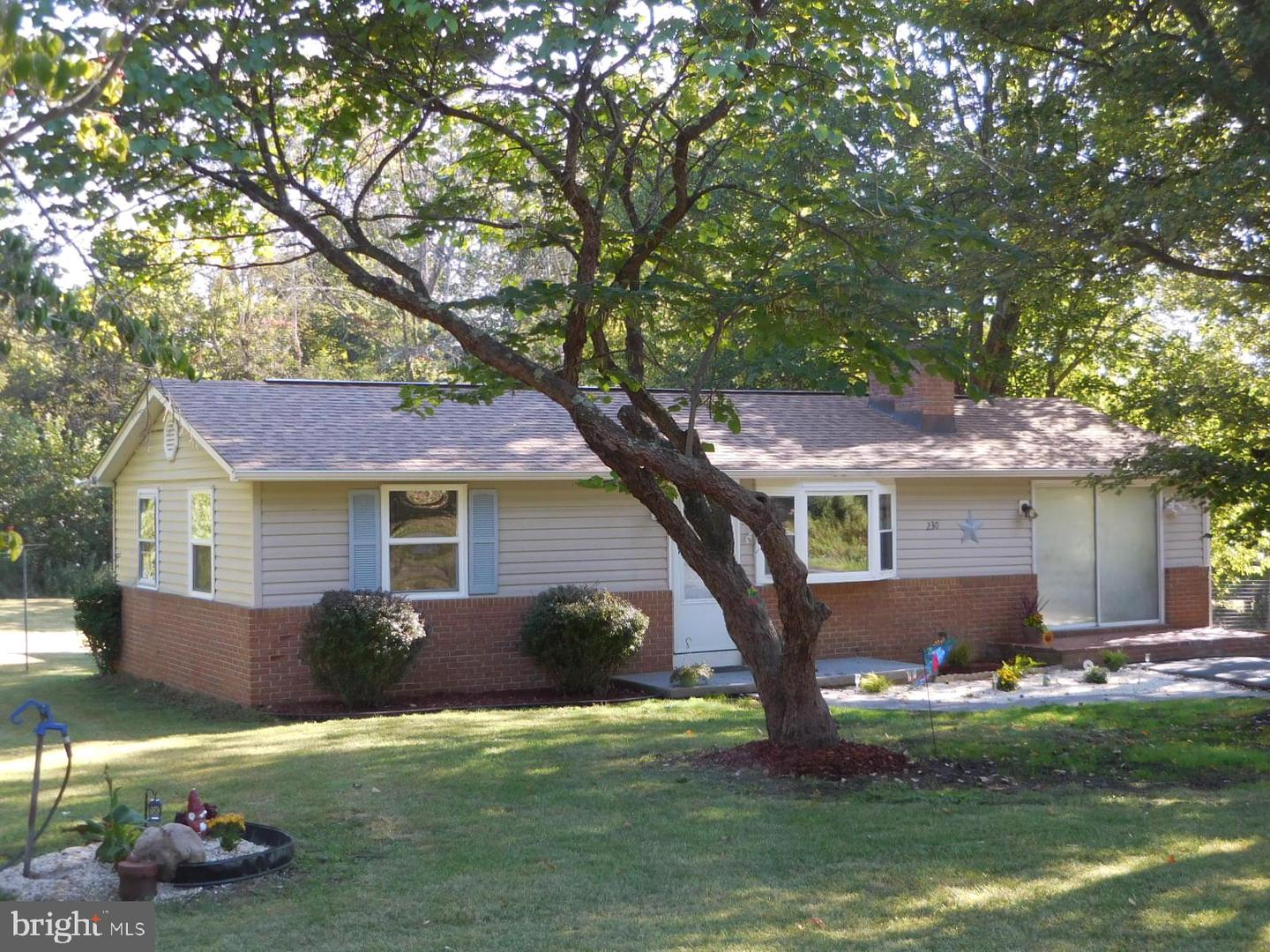 230 SHENANDOAH TRL, WINCHESTER, Virginia 22602, 2 Bedrooms Bedrooms, ,2 BathroomsBathrooms,Residential,For sale,230 SHENANDOAH TRL,VAFV2036694 MLS # VAFV2036694