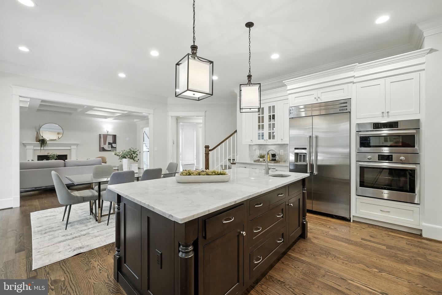 6434 NOBLE DR, MCLEAN, Virginia 22101, 6 Bedrooms Bedrooms, ,5 BathroomsBathrooms,Residential,For sale,6434 NOBLE DR,VAFX2265626 MLS # VAFX2265626