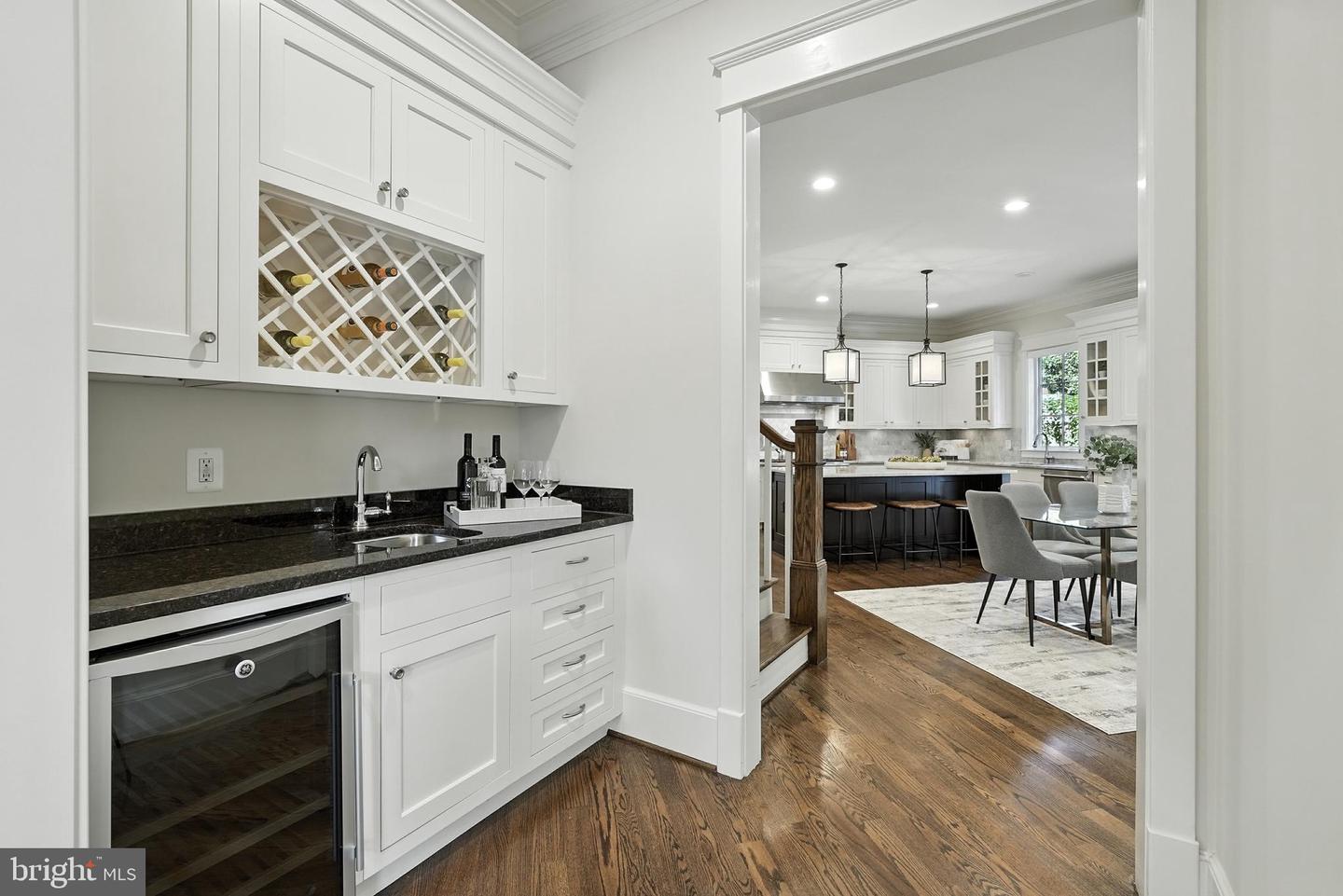 6434 NOBLE DR, MCLEAN, Virginia 22101, 6 Bedrooms Bedrooms, ,5 BathroomsBathrooms,Residential,For sale,6434 NOBLE DR,VAFX2265626 MLS # VAFX2265626