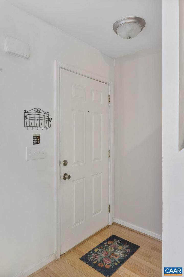 562 CLEVELAND AVE, CHARLOTTESVILLE, Virginia 22902, 3 Bedrooms Bedrooms, ,3 BathroomsBathrooms,Residential,For sale,562 CLEVELAND AVE,668721 MLS # 668721