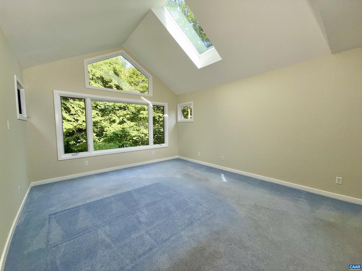 955 KING WILLIAM DR, CHARLOTTESVILLE, Virginia 22901, 4 Bedrooms Bedrooms, ,2 BathroomsBathrooms,Residential,For sale,955 KING WILLIAM DR,668716 MLS # 668716