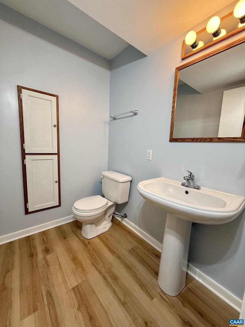 955 KING WILLIAM DR, CHARLOTTESVILLE, Virginia 22901, 4 Bedrooms Bedrooms, ,2 BathroomsBathrooms,Residential,For sale,955 KING WILLIAM DR,668716 MLS # 668716