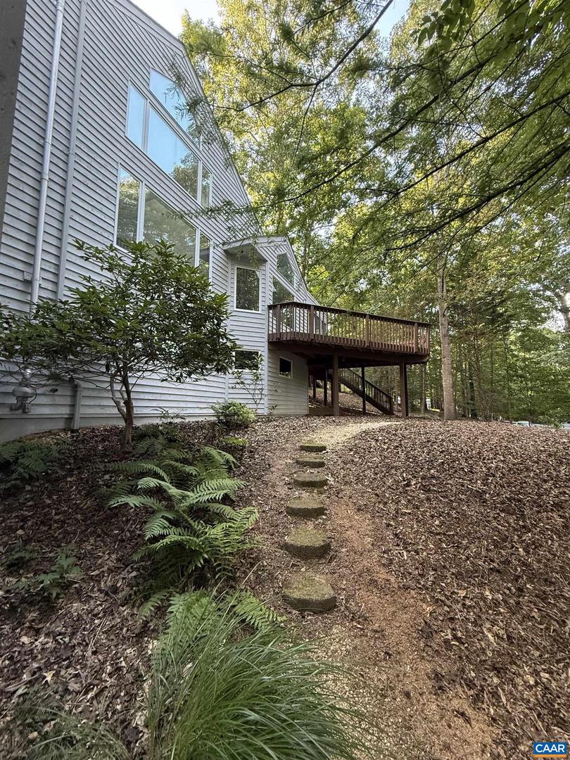 955 KING WILLIAM DR, CHARLOTTESVILLE, Virginia 22901, 4 Bedrooms Bedrooms, ,2 BathroomsBathrooms,Residential,For sale,955 KING WILLIAM DR,668716 MLS # 668716
