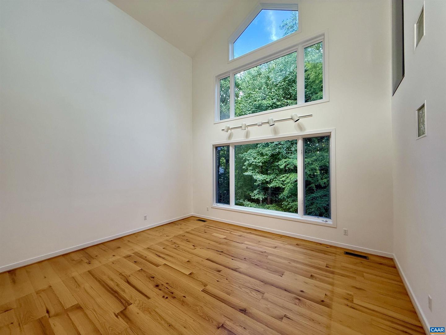 955 KING WILLIAM DR, CHARLOTTESVILLE, Virginia 22901, 4 Bedrooms Bedrooms, ,2 BathroomsBathrooms,Residential,For sale,955 KING WILLIAM DR,668716 MLS # 668716