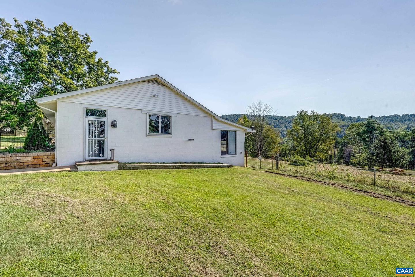 2893 SCOTTSVILLE RD, CHARLOTTESVILLE, Virginia 22902, 3 Bedrooms Bedrooms, ,2 BathroomsBathrooms,Residential,For sale,2893 SCOTTSVILLE RD,668727 MLS # 668727