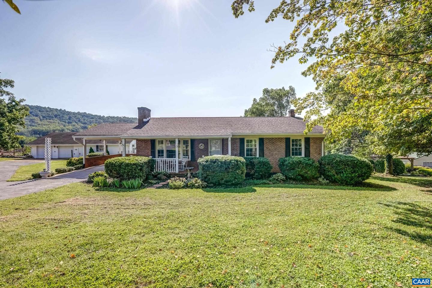 2893 SCOTTSVILLE RD, CHARLOTTESVILLE, Virginia 22902, 3 Bedrooms Bedrooms, ,2 BathroomsBathrooms,Residential,For sale,2893 SCOTTSVILLE RD,668727 MLS # 668727