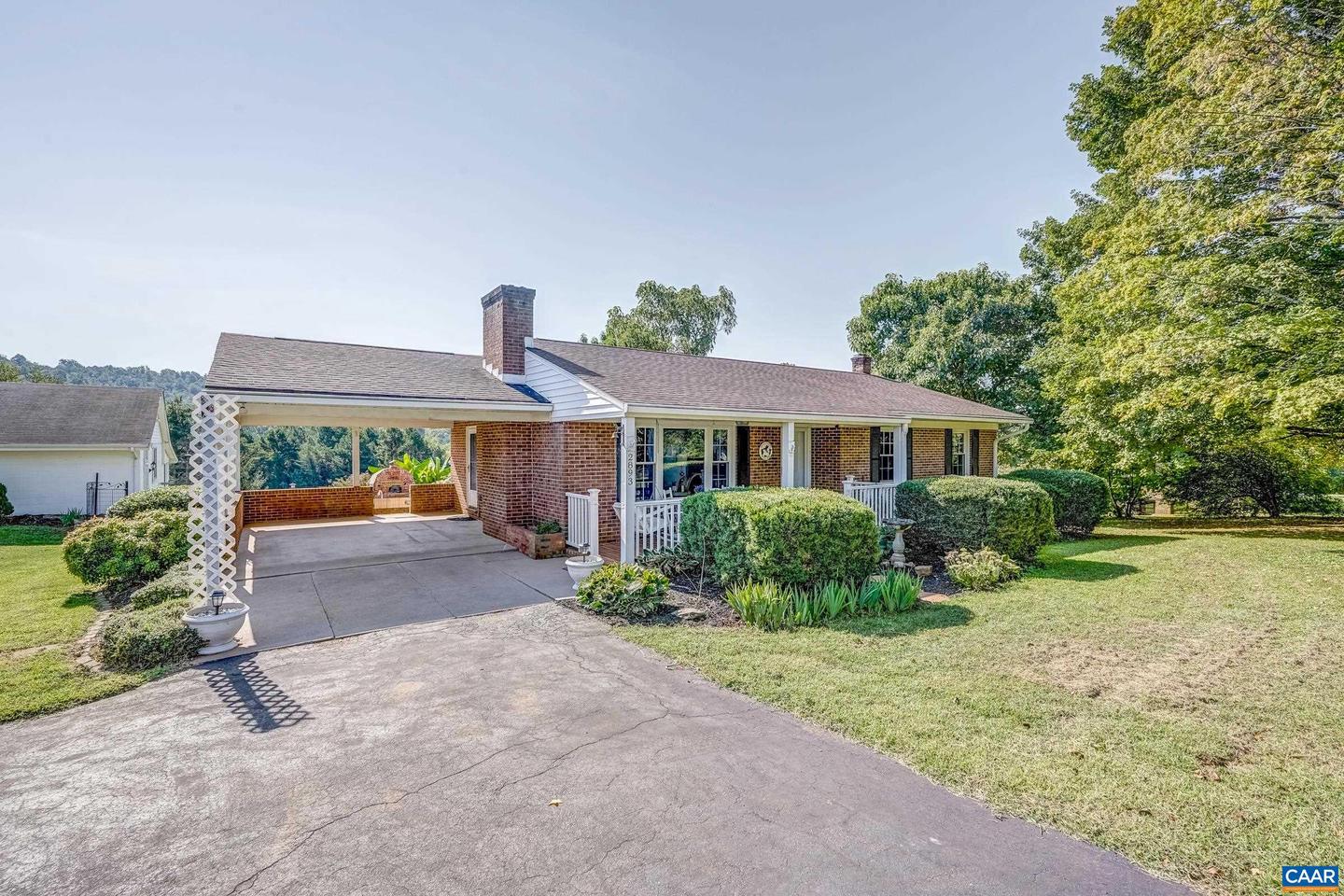 2893 SCOTTSVILLE RD, CHARLOTTESVILLE, Virginia 22902, 3 Bedrooms Bedrooms, ,2 BathroomsBathrooms,Residential,For sale,2893 SCOTTSVILLE RD,668727 MLS # 668727