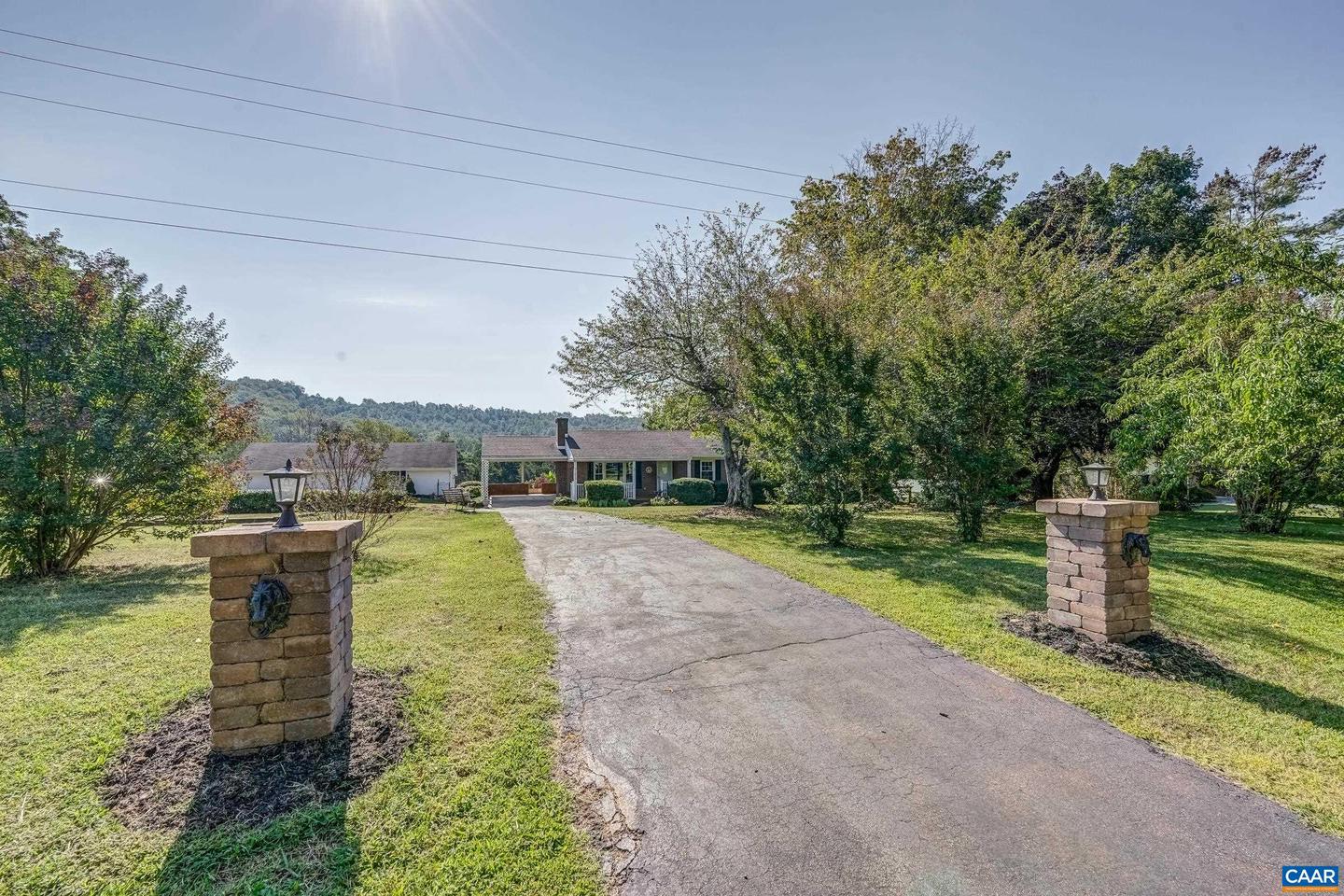 2893 SCOTTSVILLE RD, CHARLOTTESVILLE, Virginia 22902, 3 Bedrooms Bedrooms, ,2 BathroomsBathrooms,Residential,For sale,2893 SCOTTSVILLE RD,668727 MLS # 668727