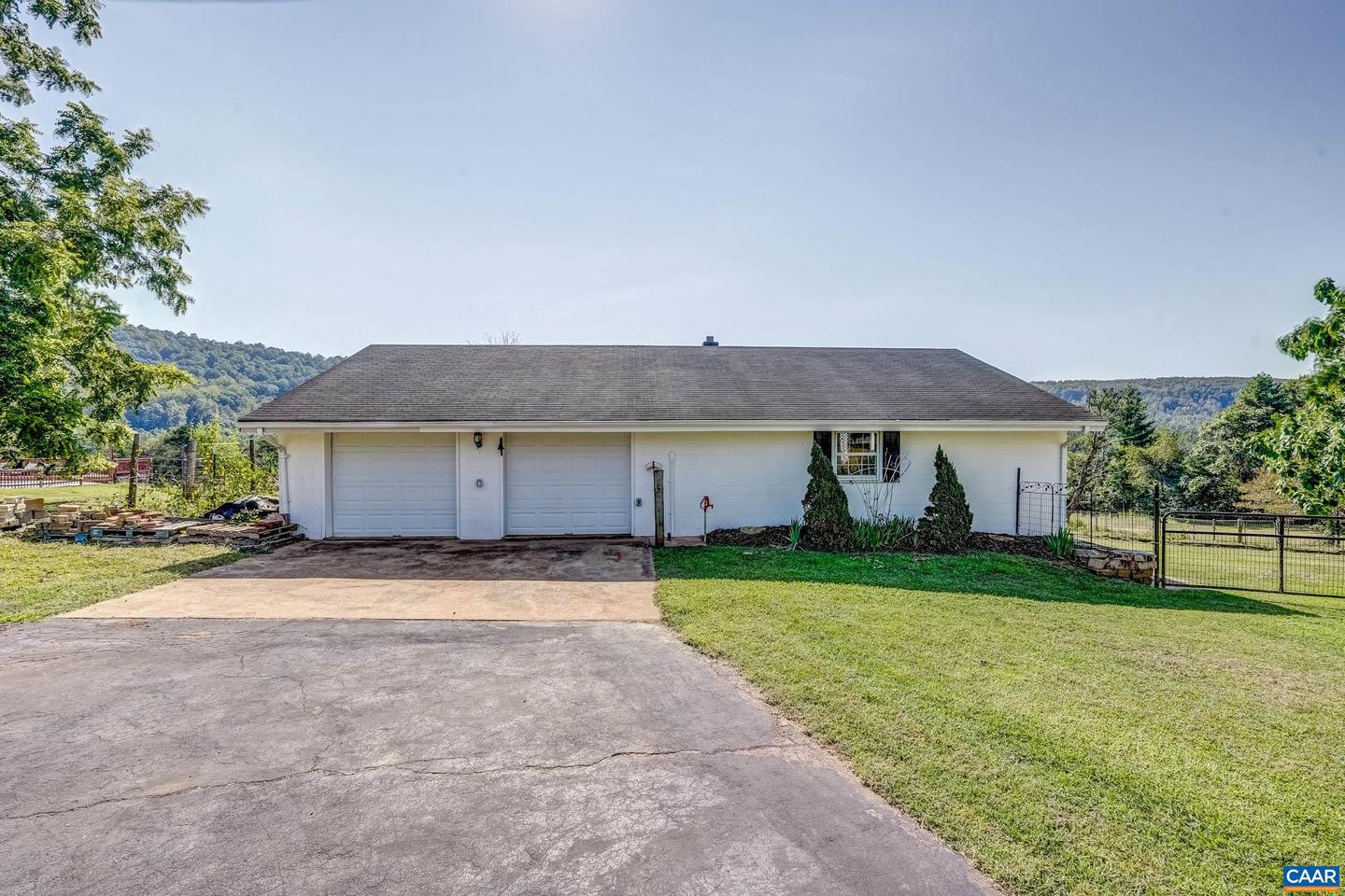 2893 SCOTTSVILLE RD, CHARLOTTESVILLE, Virginia 22902, 3 Bedrooms Bedrooms, ,2 BathroomsBathrooms,Residential,For sale,2893 SCOTTSVILLE RD,668727 MLS # 668727