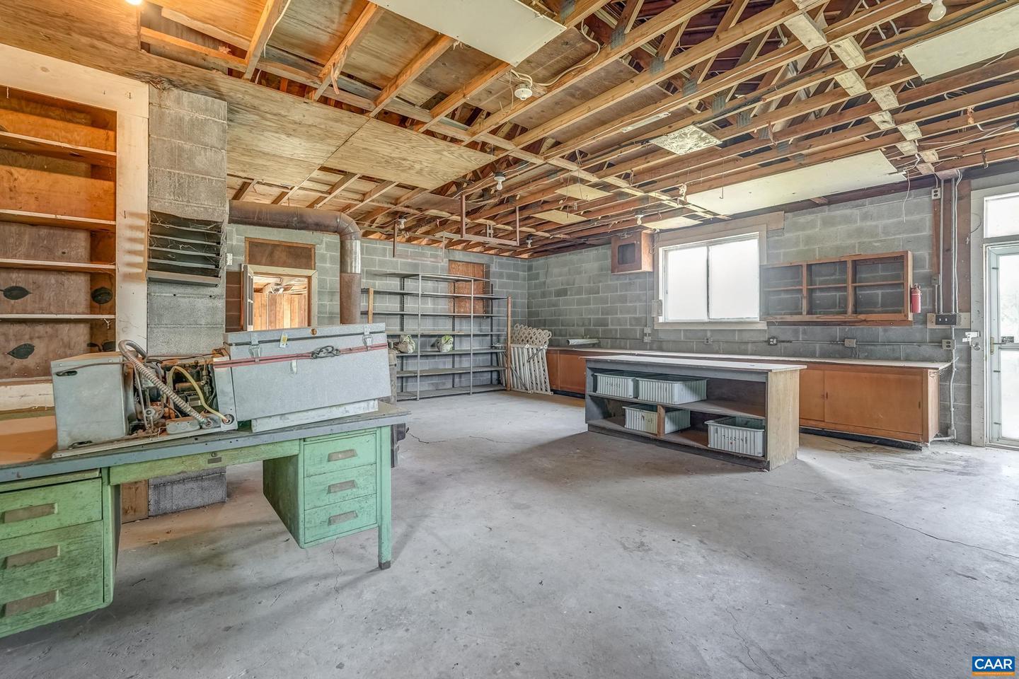 2893 SCOTTSVILLE RD, CHARLOTTESVILLE, Virginia 22902, 3 Bedrooms Bedrooms, ,2 BathroomsBathrooms,Residential,For sale,2893 SCOTTSVILLE RD,668727 MLS # 668727