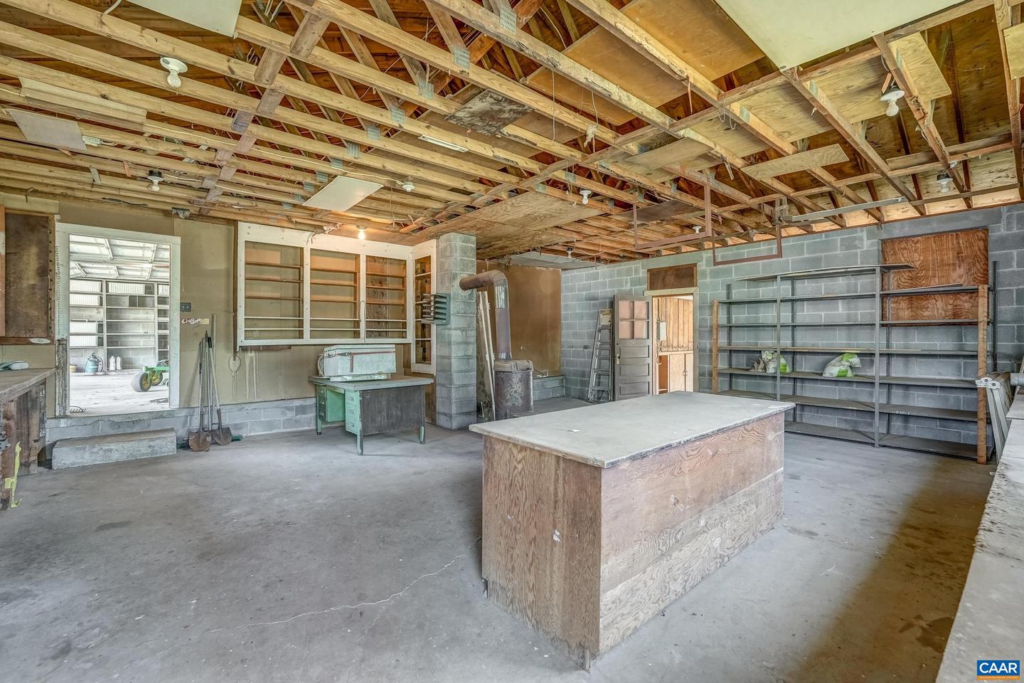 2893 SCOTTSVILLE RD, CHARLOTTESVILLE, Virginia 22902, 3 Bedrooms Bedrooms, ,2 BathroomsBathrooms,Residential,For sale,2893 SCOTTSVILLE RD,668727 MLS # 668727