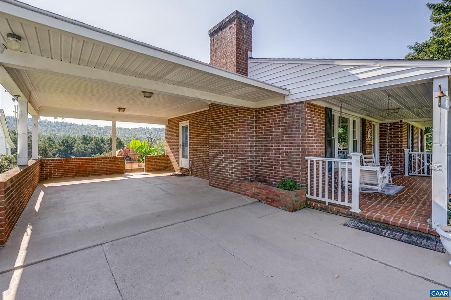 2893 SCOTTSVILLE RD, CHARLOTTESVILLE, Virginia 22902, 3 Bedrooms Bedrooms, ,2 BathroomsBathrooms,Residential,For sale,2893 SCOTTSVILLE RD,668727 MLS # 668727