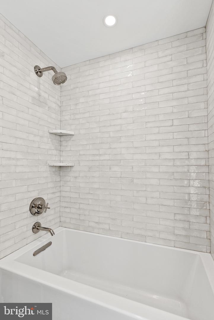 2460 ONTARIO RD NW, WASHINGTON, District Of Columbia 20009, 5 Bedrooms Bedrooms, ,4 BathroomsBathrooms,Residential,For sale,2460 ONTARIO RD NW,DCDC2220824 MLS # DCDC2220824