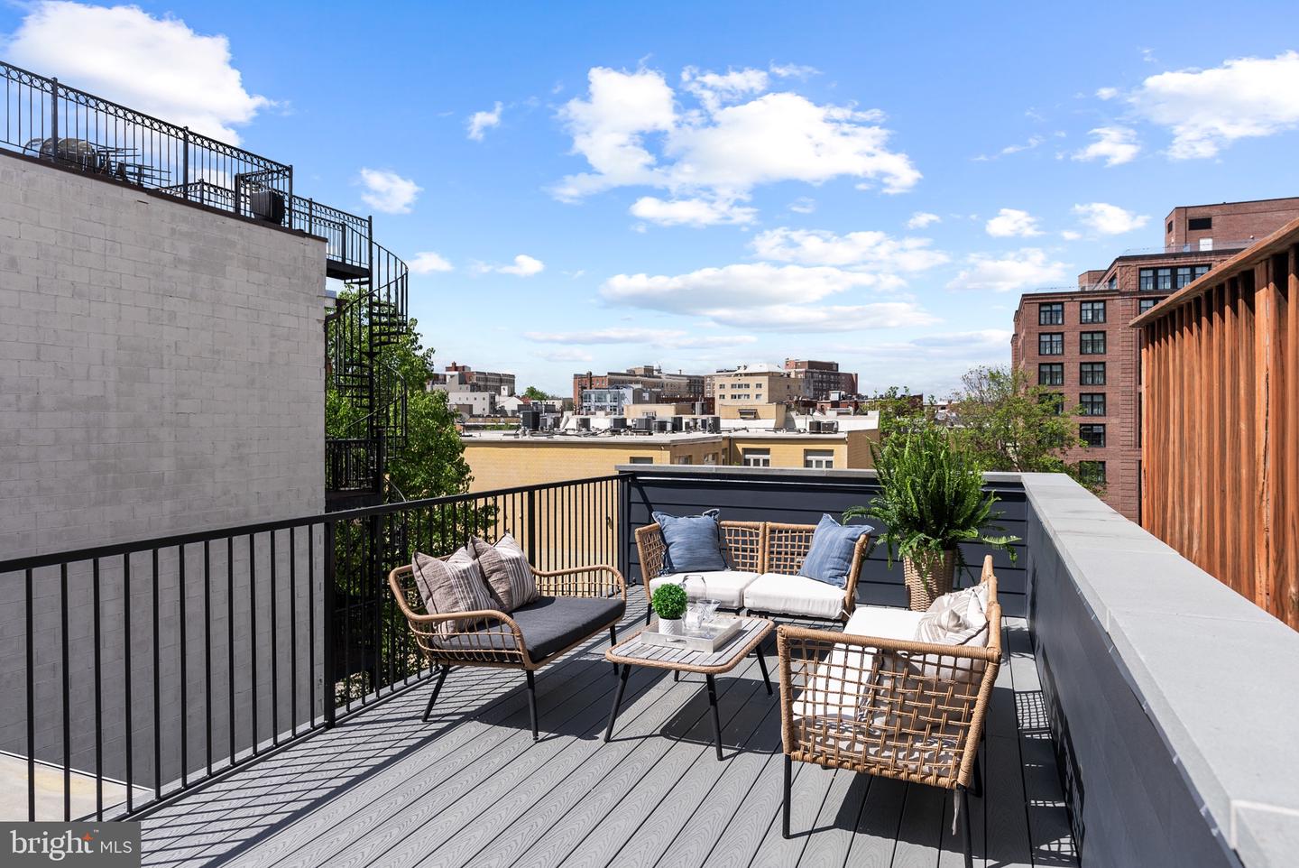 2460 ONTARIO RD NW, WASHINGTON, District Of Columbia 20009, 5 Bedrooms Bedrooms, ,4 BathroomsBathrooms,Residential,For sale,2460 ONTARIO RD NW,DCDC2220824 MLS # DCDC2220824