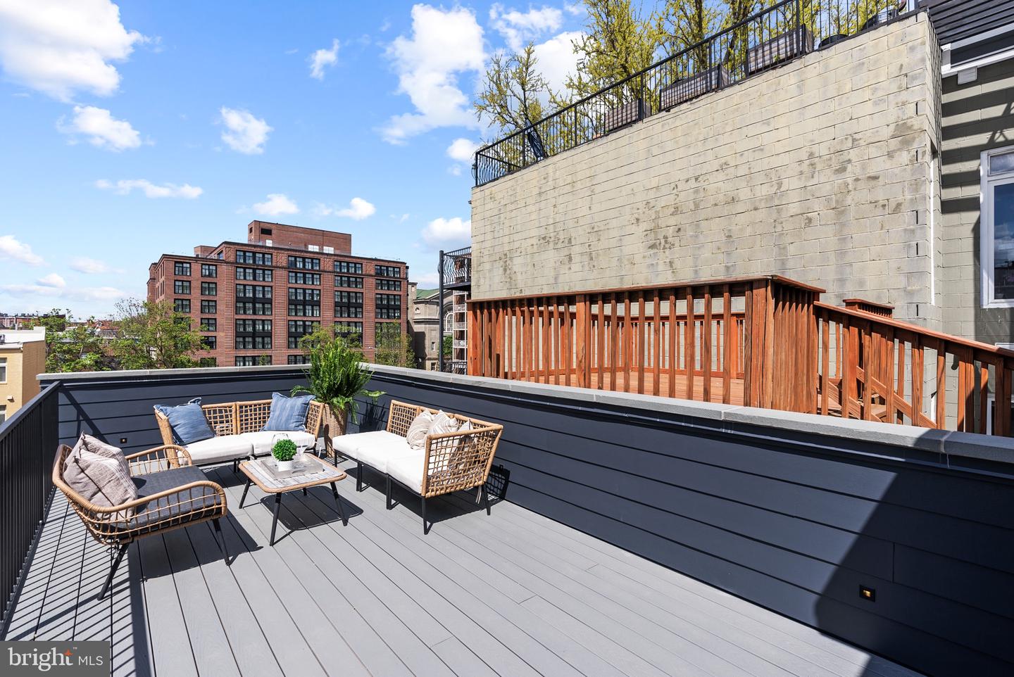 2460 ONTARIO RD NW, WASHINGTON, District Of Columbia 20009, 5 Bedrooms Bedrooms, ,4 BathroomsBathrooms,Residential,For sale,2460 ONTARIO RD NW,DCDC2220824 MLS # DCDC2220824