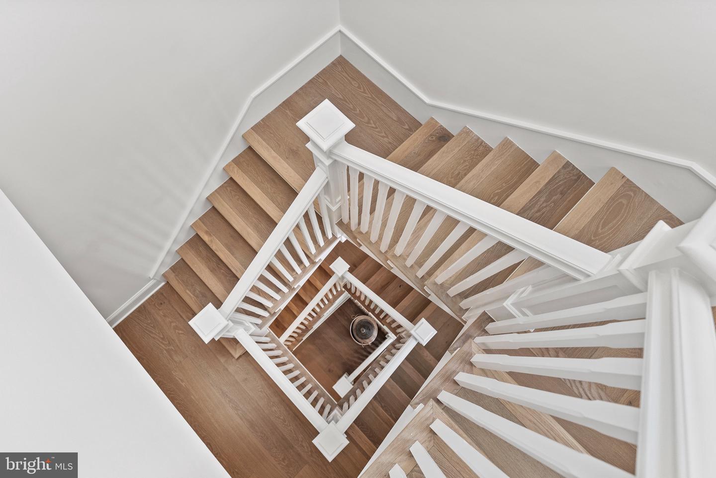 2460 ONTARIO RD NW, WASHINGTON, District Of Columbia 20009, 5 Bedrooms Bedrooms, ,4 BathroomsBathrooms,Residential,For sale,2460 ONTARIO RD NW,DCDC2220824 MLS # DCDC2220824