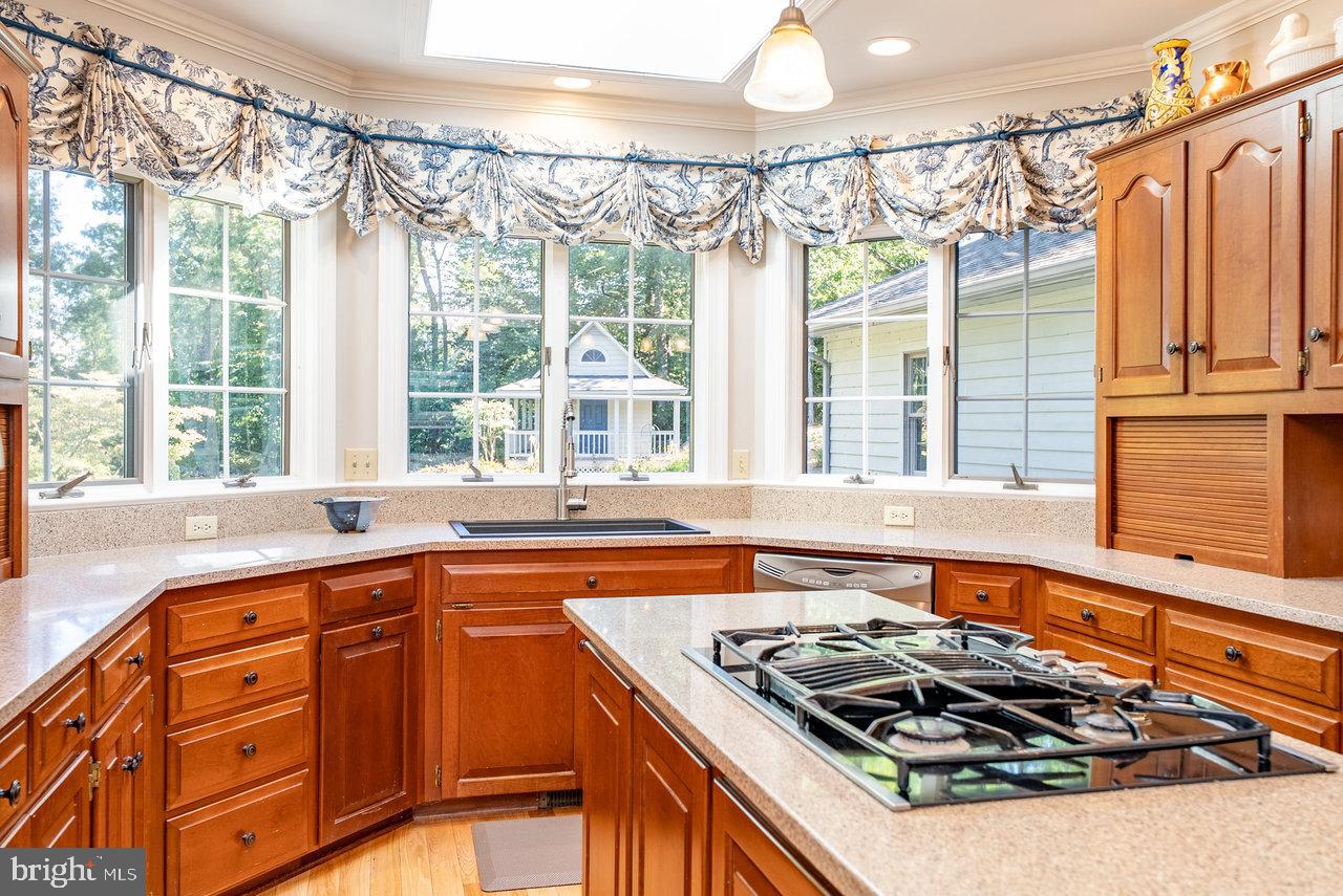 2555 KARAWOOD LN, ROCKINGHAM, Virginia 22801, 4 Bedrooms Bedrooms, ,5 BathroomsBathrooms,Residential,For sale,2555 KARAWOOD LN,VARO2002568 MLS # VARO2002568