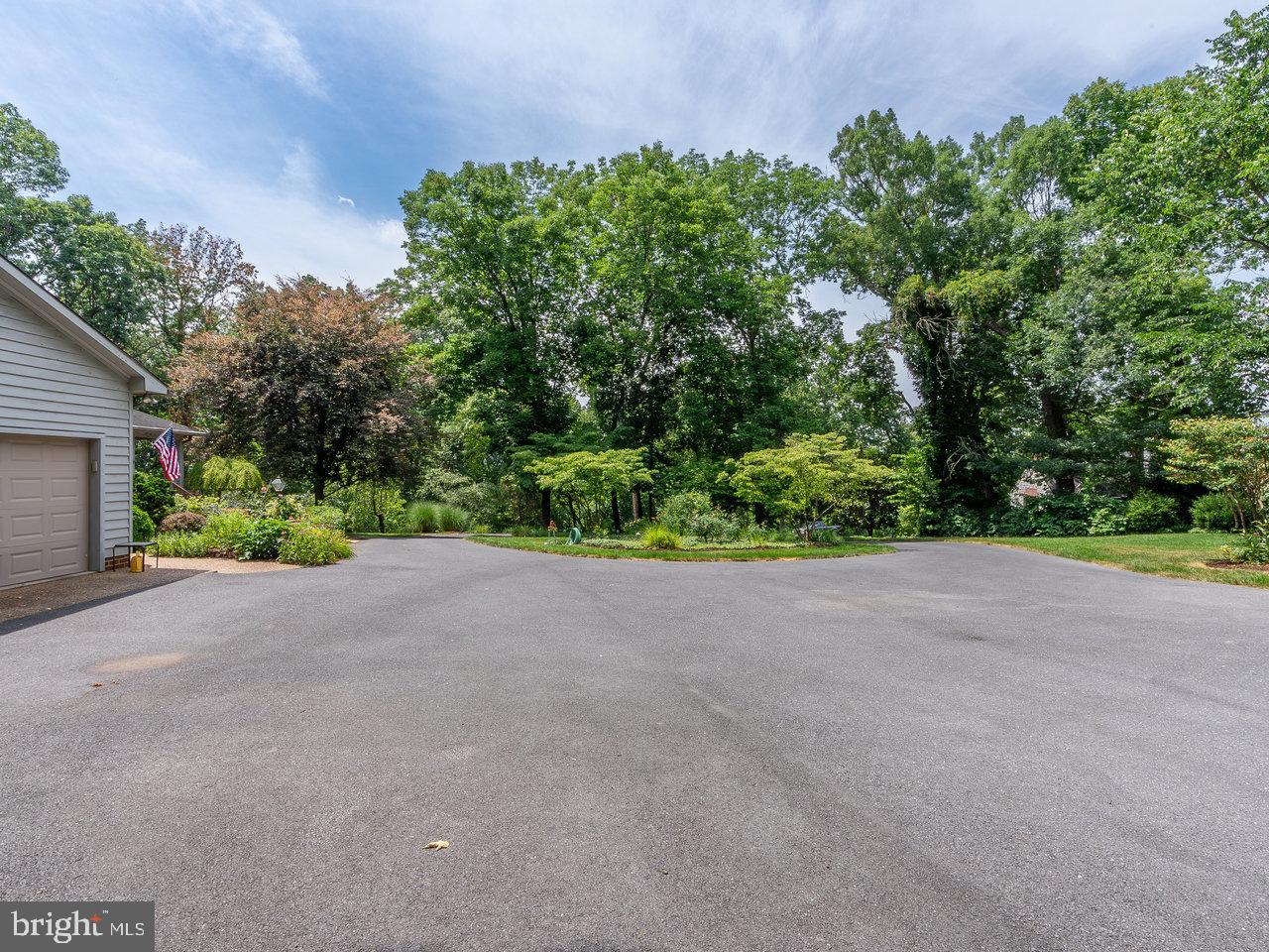 2555 KARAWOOD LN, ROCKINGHAM, Virginia 22801, 4 Bedrooms Bedrooms, ,5 BathroomsBathrooms,Residential,For sale,2555 KARAWOOD LN,VARO2002568 MLS # VARO2002568