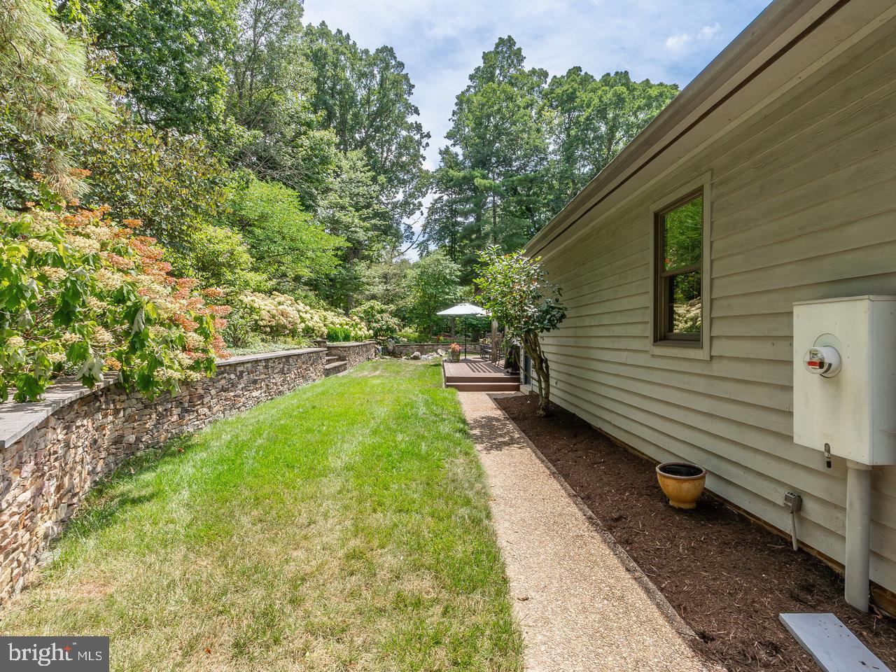 2555 KARAWOOD LN, ROCKINGHAM, Virginia 22801, 4 Bedrooms Bedrooms, ,5 BathroomsBathrooms,Residential,For sale,2555 KARAWOOD LN,VARO2002568 MLS # VARO2002568