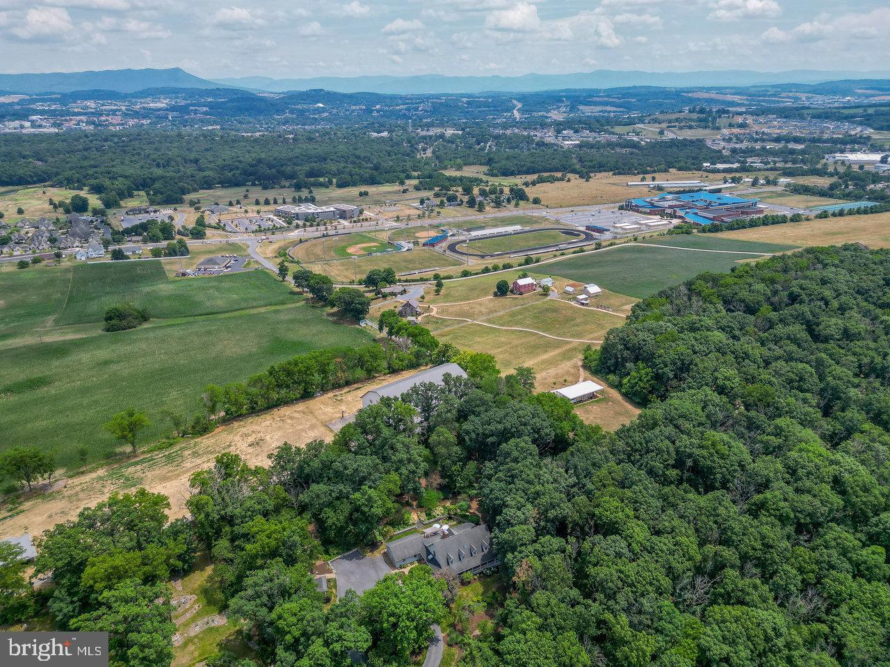 2555 KARAWOOD LN, ROCKINGHAM, Virginia 22801, 4 Bedrooms Bedrooms, ,5 BathroomsBathrooms,Residential,For sale,2555 KARAWOOD LN,VARO2002568 MLS # VARO2002568