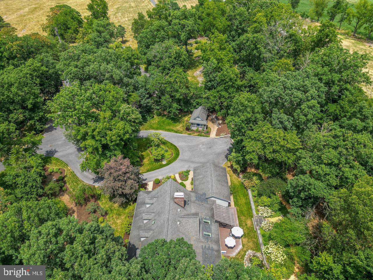 2555 KARAWOOD LN, ROCKINGHAM, Virginia 22801, 4 Bedrooms Bedrooms, ,5 BathroomsBathrooms,Residential,For sale,2555 KARAWOOD LN,VARO2002568 MLS # VARO2002568