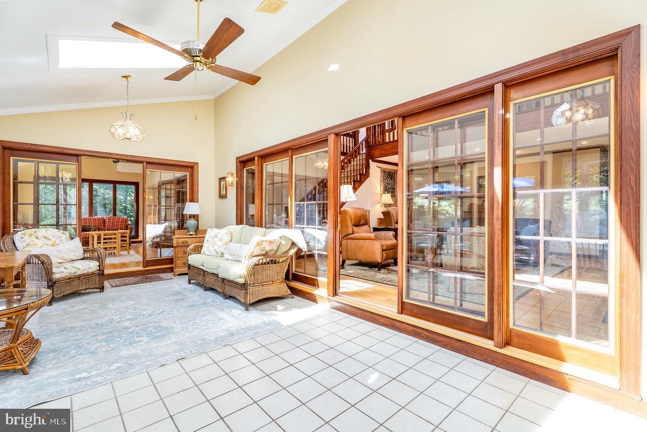 2555 KARAWOOD LN, ROCKINGHAM, Virginia 22801, 4 Bedrooms Bedrooms, ,5 BathroomsBathrooms,Residential,For sale,2555 KARAWOOD LN,VARO2002568 MLS # VARO2002568