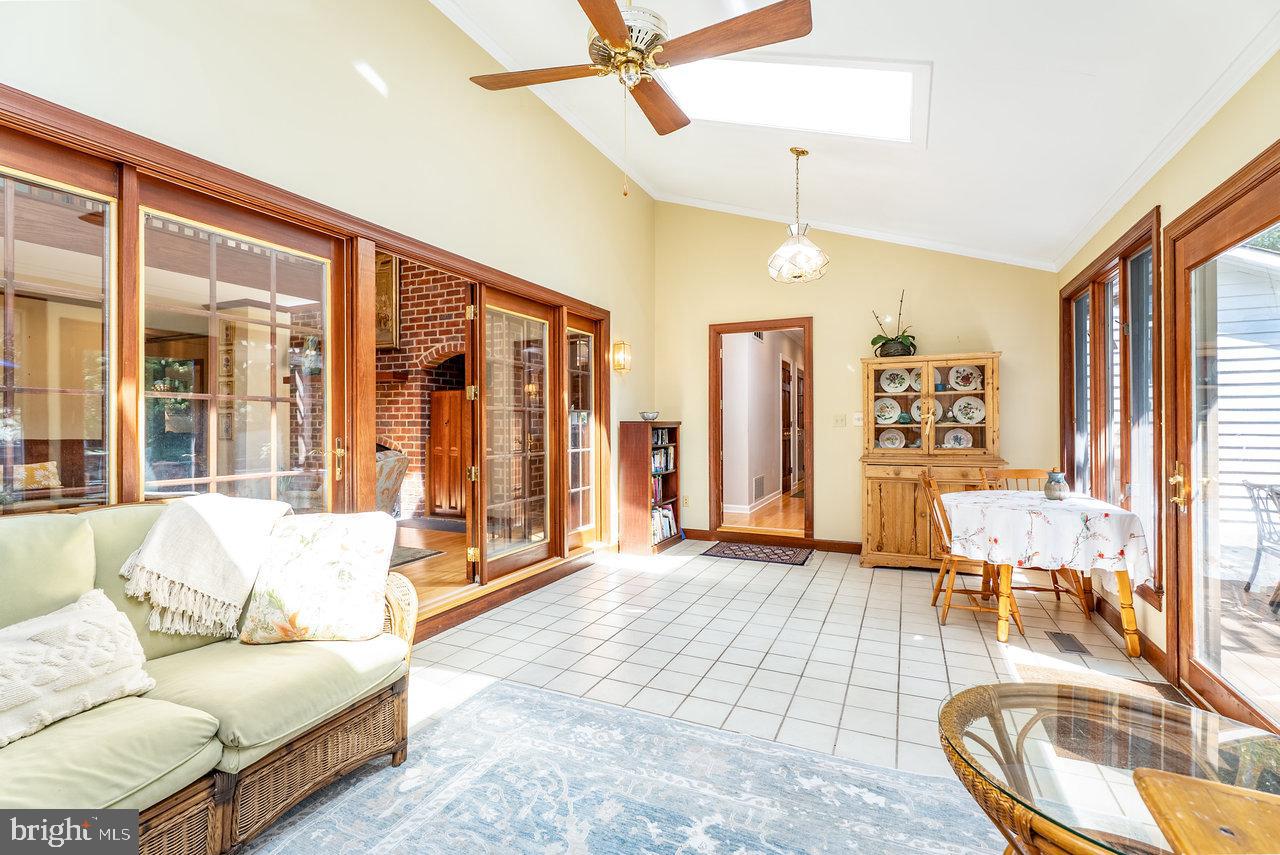 2555 KARAWOOD LN, ROCKINGHAM, Virginia 22801, 4 Bedrooms Bedrooms, ,5 BathroomsBathrooms,Residential,For sale,2555 KARAWOOD LN,VARO2002568 MLS # VARO2002568