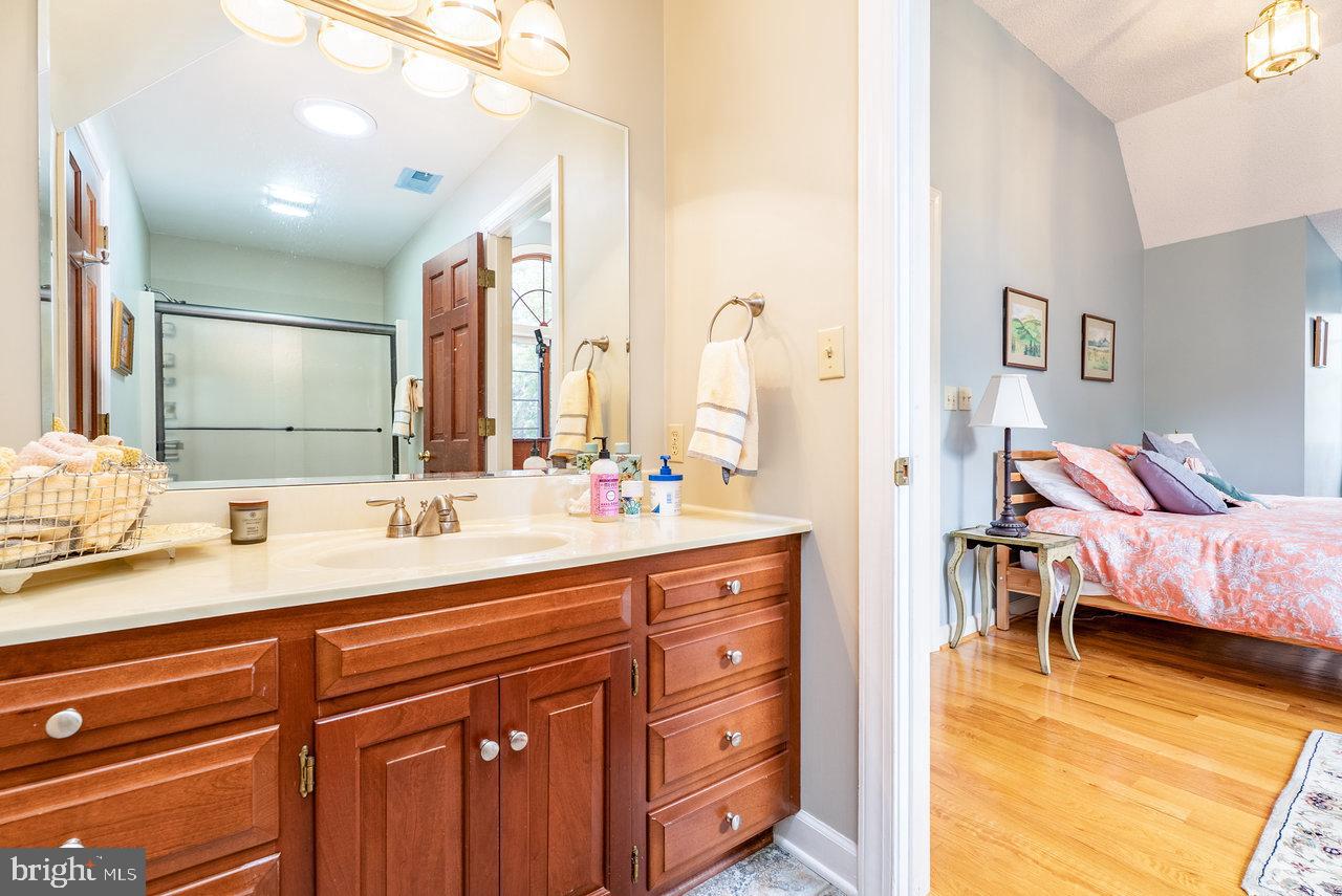 2555 KARAWOOD LN, ROCKINGHAM, Virginia 22801, 4 Bedrooms Bedrooms, ,5 BathroomsBathrooms,Residential,For sale,2555 KARAWOOD LN,VARO2002568 MLS # VARO2002568