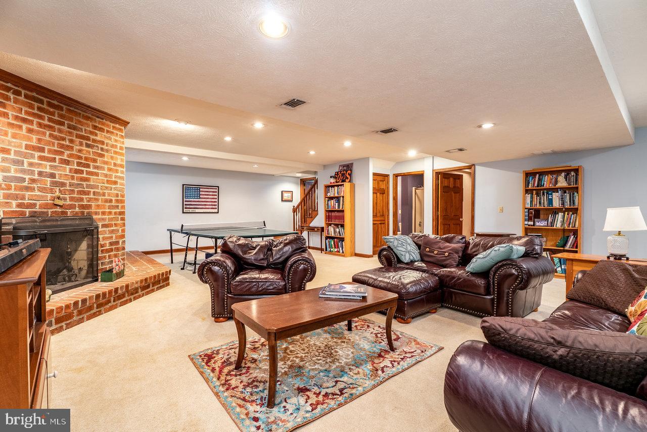 2555 KARAWOOD LN, ROCKINGHAM, Virginia 22801, 4 Bedrooms Bedrooms, ,5 BathroomsBathrooms,Residential,For sale,2555 KARAWOOD LN,VARO2002568 MLS # VARO2002568