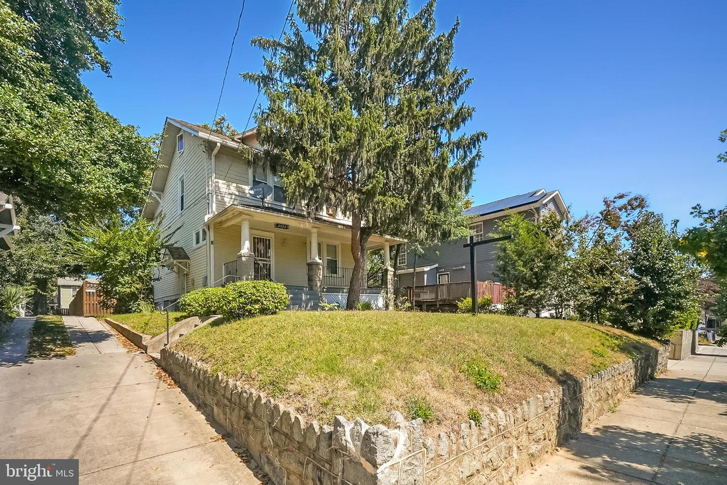 2826 EVARTS ST NE, WASHINGTON, District Of Columbia 20018, 3 Bedrooms Bedrooms, 5 Rooms Rooms,2 BathroomsBathrooms,Residential,For sale,2826 EVARTS ST NE,DCDC2221272 MLS # DCDC2221272